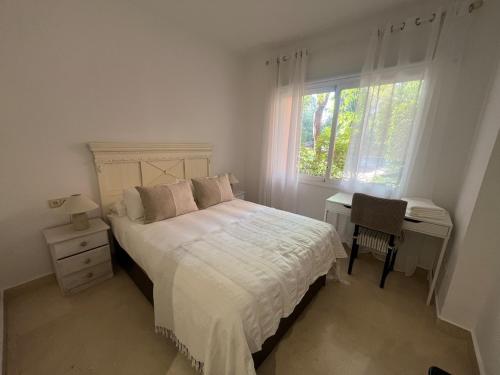 Oasis de Marbella, 2 bedrooms on the Golden Mile