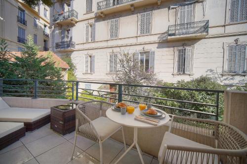 Superbe Studio TERRASSE-PARKING proche CROISETTE A0B200