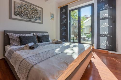 Hundefreundliches Ferienhaus nur 730 Meter zum Strand mit Meerblick, Grill, Parkplatz