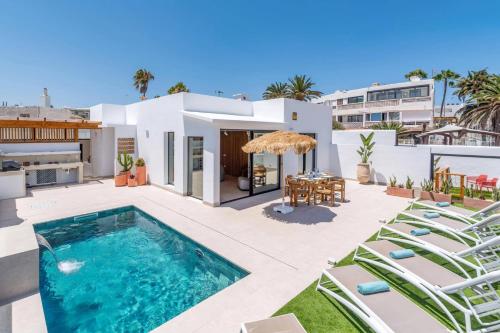 Villa Fragata by Villa Plus