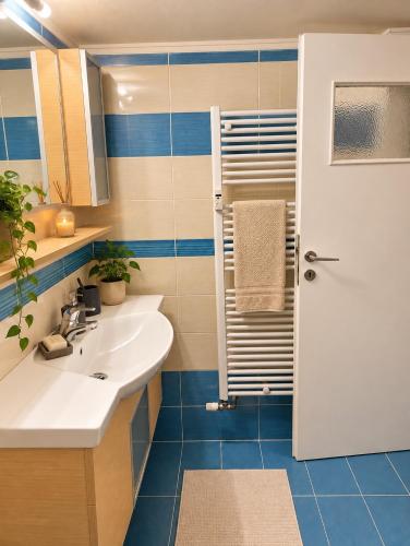 Spacious ATHENS Central Apartment