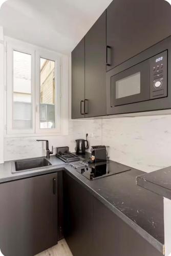 Studio chaleureux 17eme arrondissement Celine 18