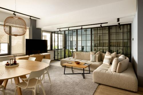 120 sqm2 Aristoteles Square - Estia Premium Apartments