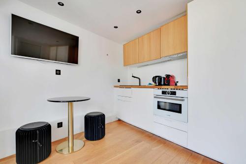Charming apt with ac -Rue des Archives- le marais