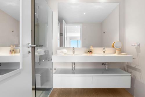 Zenity Azure Sunshine Apartment