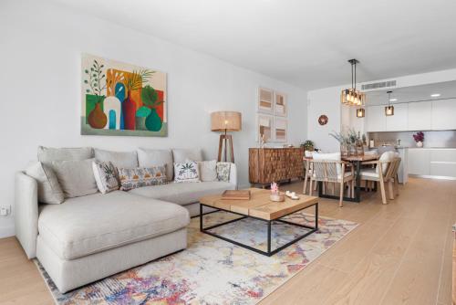 Zenity Azure Sunshine Apartment