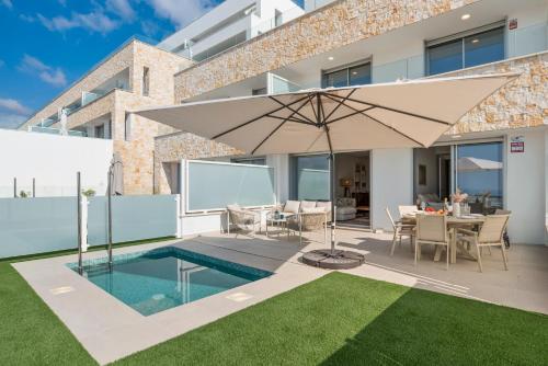 Zenity Azure Sunshine Apartment