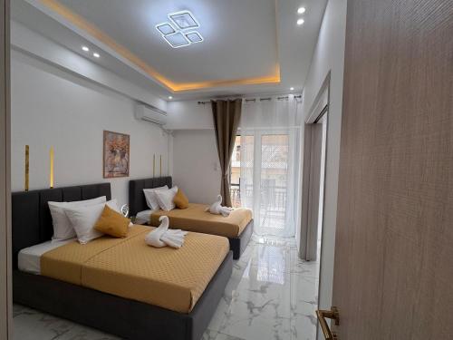 Sunny 2BR Apt in Kallithea Metro & Acropolis