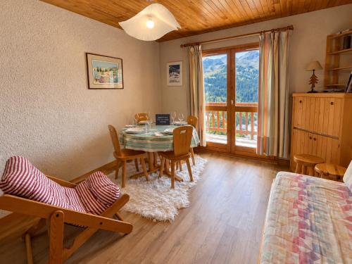 Appartement proche des pistes avec balcon, vue sur vallée