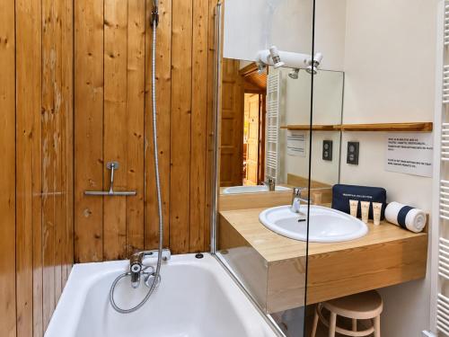 Duplex spacieux et lumineux près des pistes avec balcon et cheminée