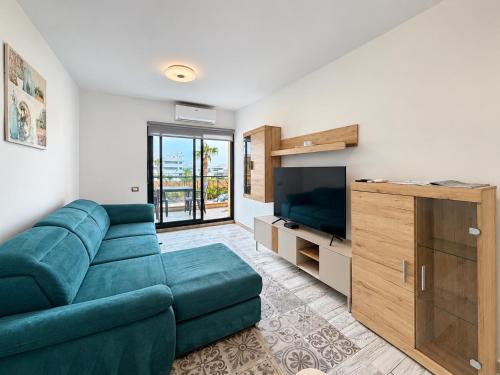 Cozy apartment in El Duque by AltamarHomes