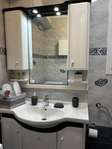 Chios City Dwelling 2