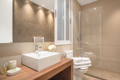 Spacious 3-Bed Apartment in Chueca Madrid