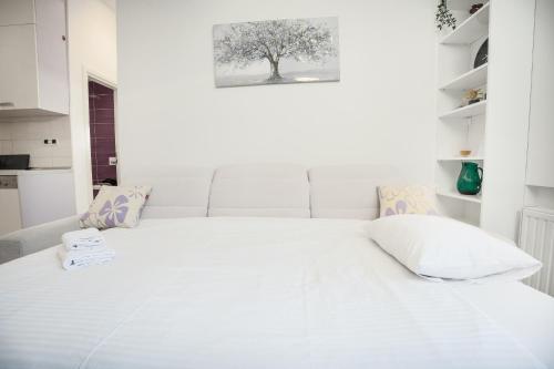 BlueDahlia Apartment - 4-min Walk to Main Station - Zagreb Donji grad