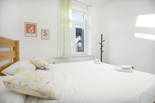 BlueDahlia Apartment - 4-min Walk to Main Station - Zagreb Donji grad