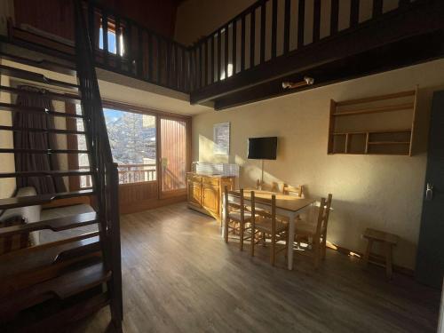 Résidence Meijehotel - Charmant duplex 6 pers. - Au pied du Jandri, plein centre station MAE-6591