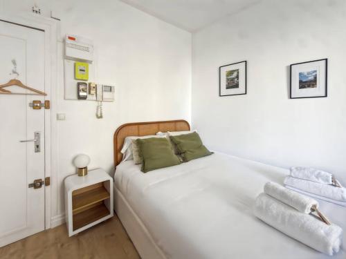 STUDIO CHIC ET RENOVE PRES DU CANAL SAINT MARTIN