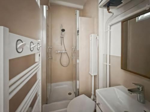 STUDIO CHIC ET RENOVE PRES DU CANAL SAINT MARTIN