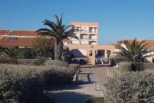 200m village de Noël studio 4 couchages vue mer et parking