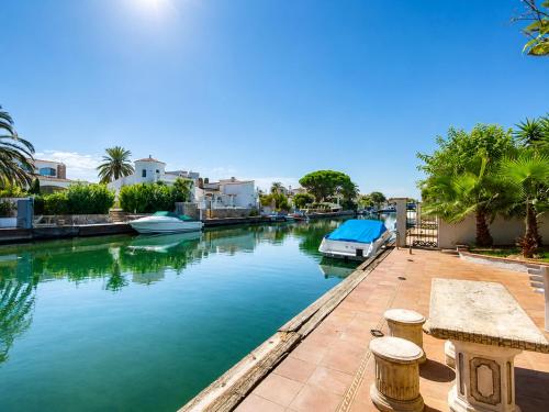 Villa al Canal con Piscina