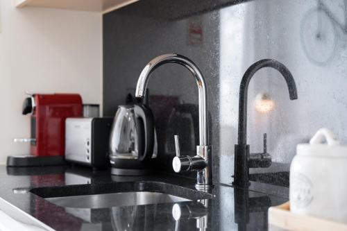 GuestReady - Charming Duplex in Porto's Heart