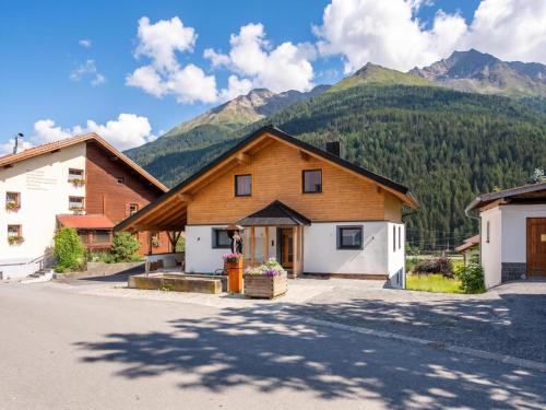 Alpenlodge Pettneu Lodge 1