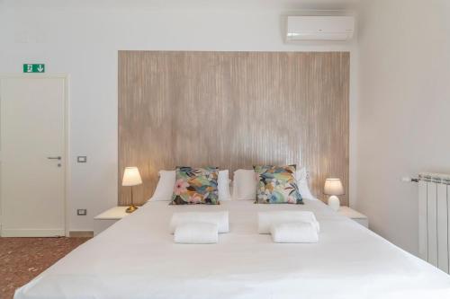 AureaLiving - Trastevere Station Three-Bedroom Apartment
