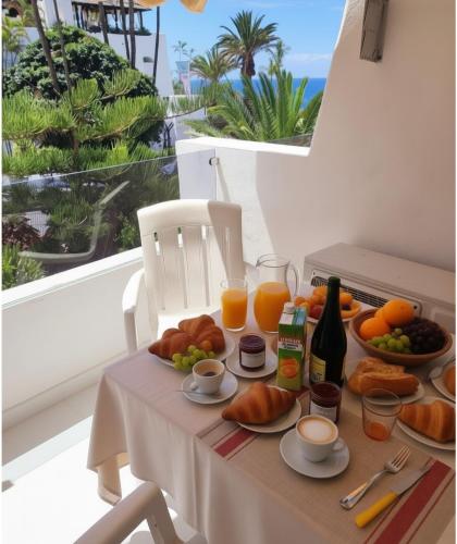 Apartment By The Beach Few Steps