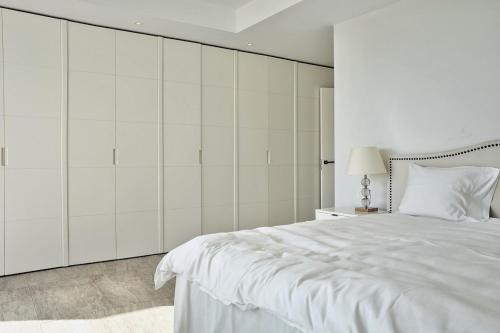 Marbella Golden Mile Townhouse, Pool & Sea Views