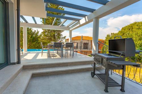 New villa with large pool, beautiful sea view, 300 m from the beach - ID 2191 - by TRAVELER tourist agency Krk