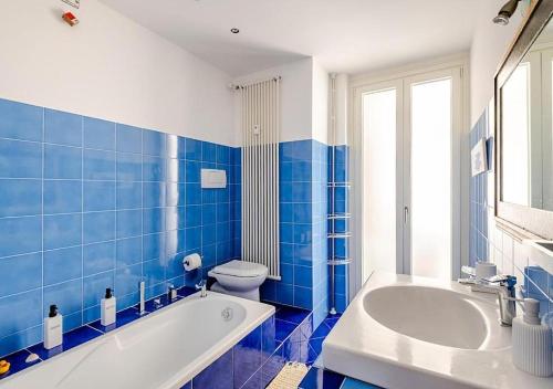 Spacious Apartment - M4 to Duomo - Free Garage