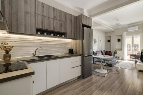 Liberty by halu! - Spacious 3BD in Thessaloniki Center