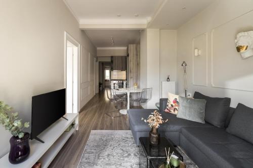 Liberty by halu! - Spacious 3BD in Thessaloniki Center