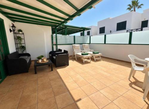Casa Arrocha Playa by Mr Lanzarote Villas