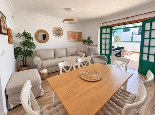 Casa Arrocha Playa by Mr Lanzarote Villas