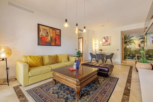 Golf Valley Apartment with Glazed Terrace