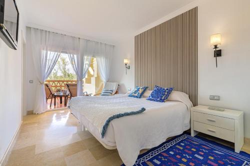 Estepona Resort Apartment with Spa and Tennis