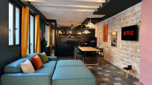 Le Marais Unique 1BR Apartment in Central Paris