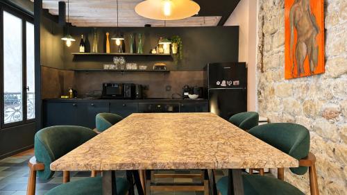 Le Marais Unique 1BR Apartment in Central Paris
