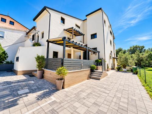 Apartments Ivanisevic