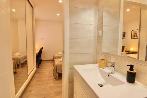 2-BDR Duplex Townhouse, Central Faro