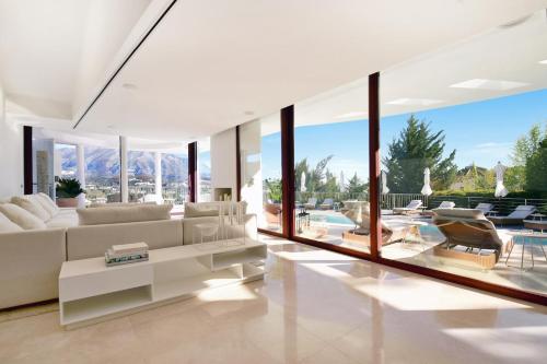 Villa White Nueva Andalucia