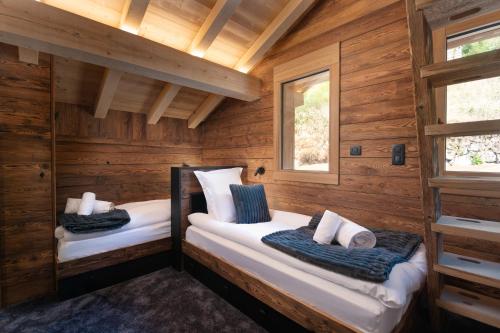 Chalet Panoramic Lodge, Spa avec vue lac et cinéma