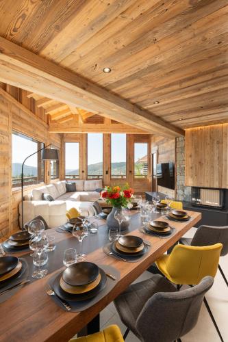 Chalet Panoramic Lodge, Spa avec vue lac et cinéma