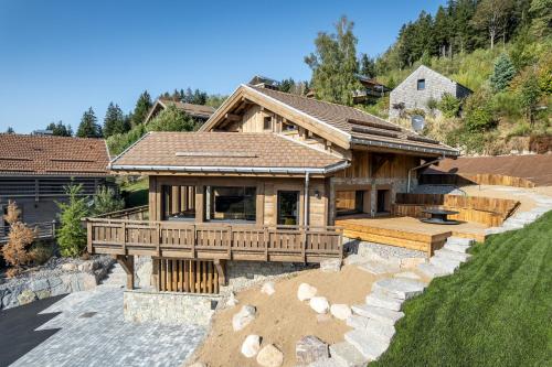 Chalet Panoramic Lodge, Spa avec vue lac et cinéma