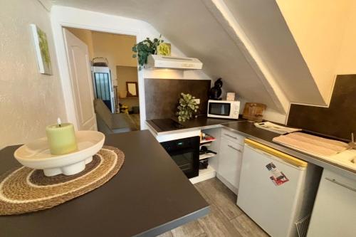 Cosy Suquet Apt Quiet Walk to Beach & Palais
