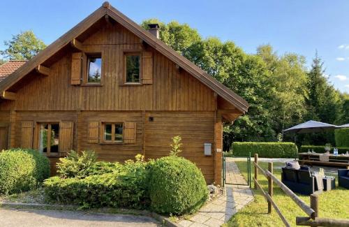 Exceptional chalet, Sauna et jacuzzi, Lake & center within walking distance