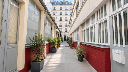 Modern 2 Bedroom Apartment Near Metro with Netflix