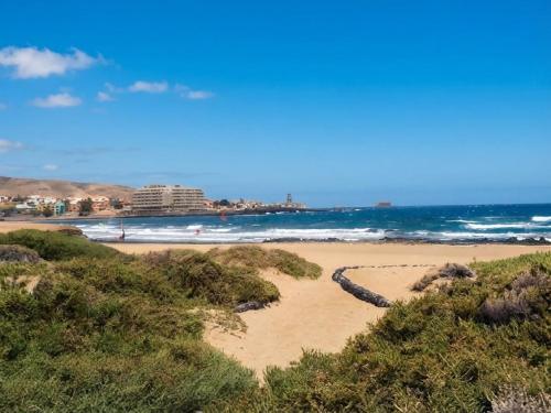 Rentenerife Casa Lola Medano Beach