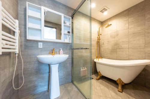 Ikebukuro Cozy Inn 池袋暖居